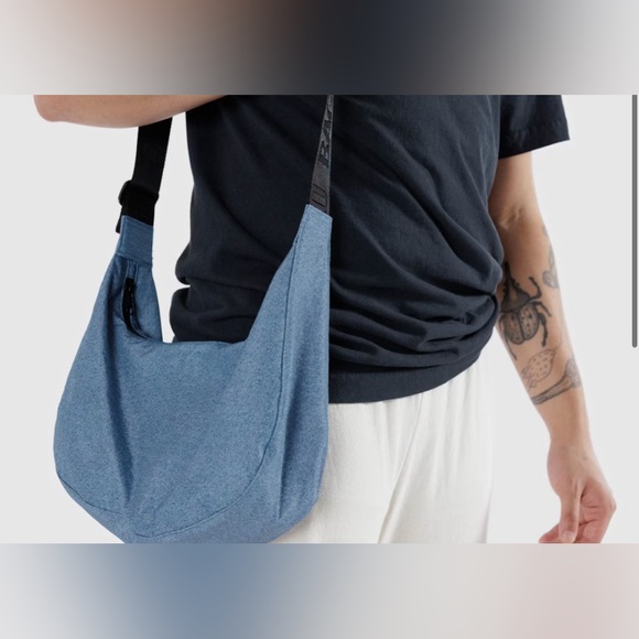 BAGGU Handbags - 🌟NWT BAGGU digital denim medium crescent bag